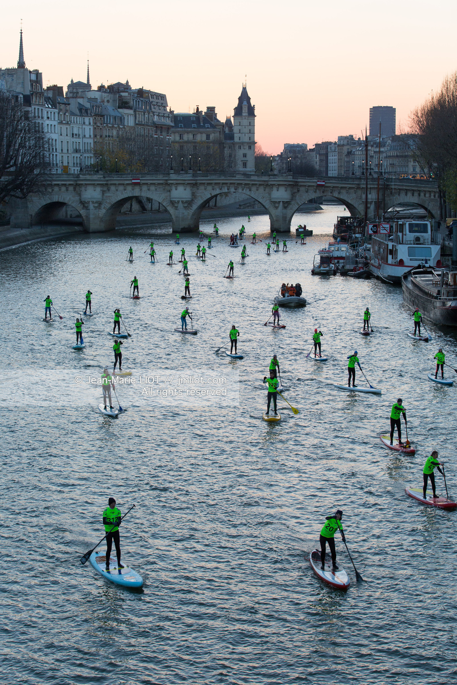 PADDLE - LA SEINE - PARIS