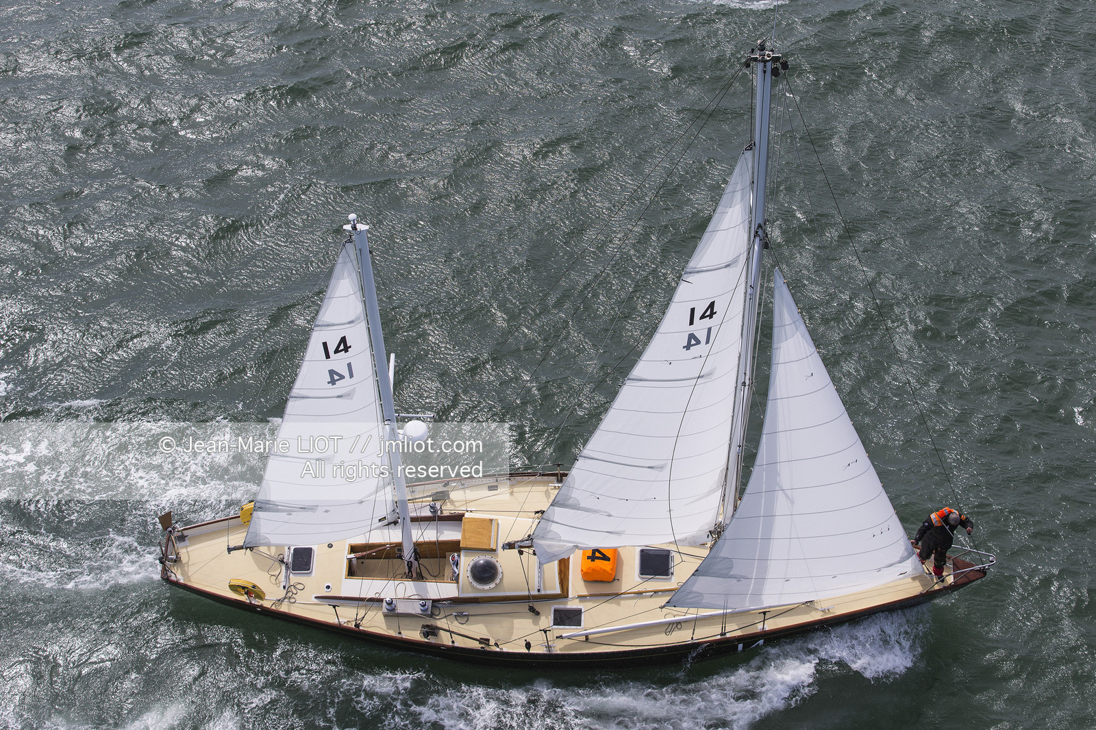 LOICK PEYRON A BORD DE PEN DUICK II