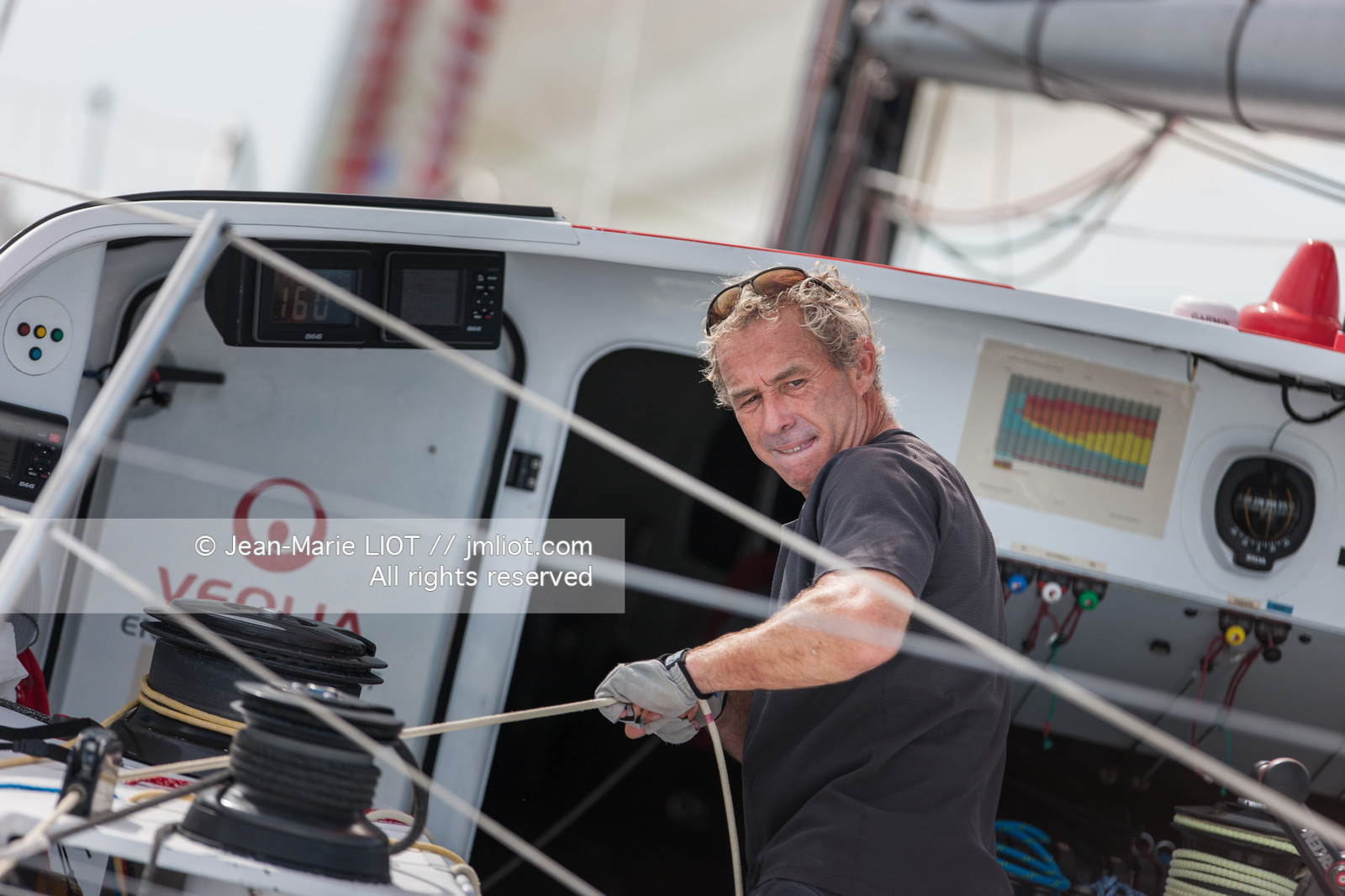 ROUTE DU RHUM 2010 - ARRIVEE DE ROLAND JOURDAIN