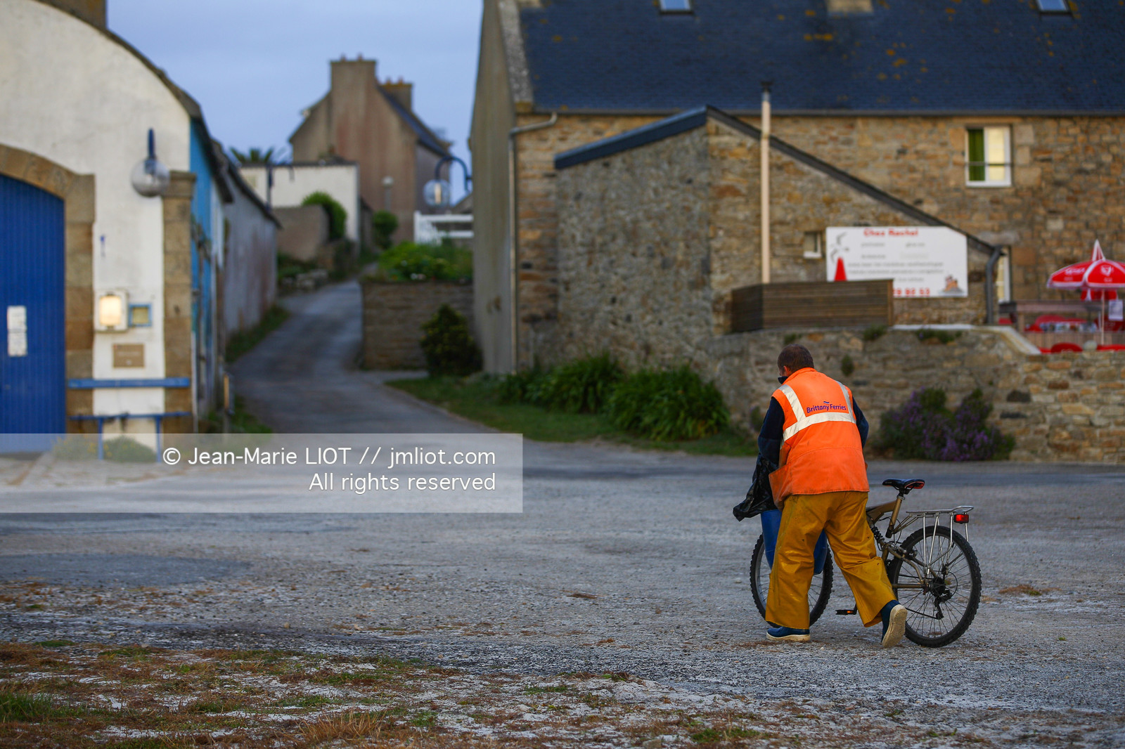 VOIILES ET VOILIERS - ILES OUBLIEES - ILE DE MOLENE