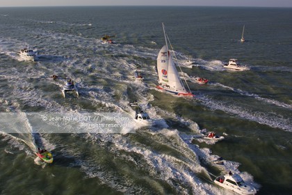 VENDEE GLOBE 2001- ROLAND JOURDAIN ARRIVAL
