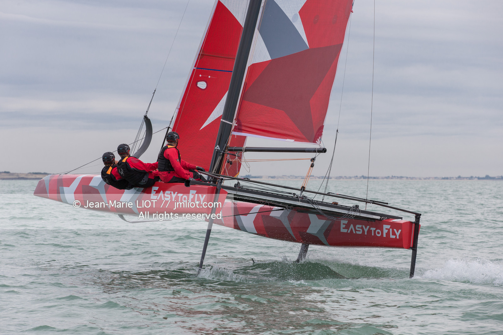 EASY TO FLY - EYOTY 2016