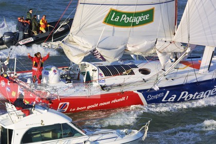 VENDEE GLOBE 2001- ROLAND JOURDAIN ARRIVAL