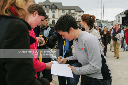 ELLE MACARTHUR - RECORD DU TOUR DU MONDE EN SOLITAIRE