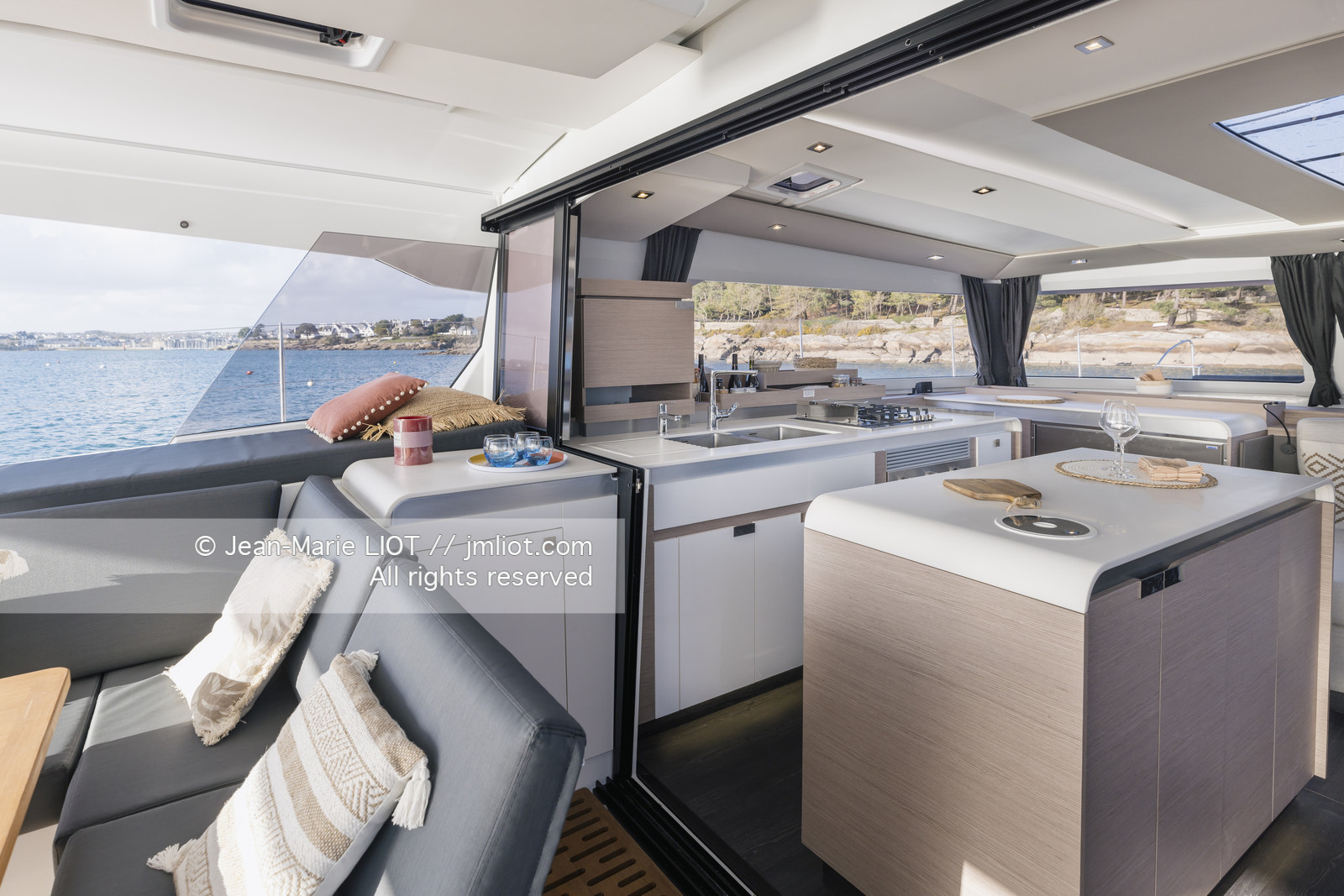 FOUTAINE PAJOT 2022 - AURA 51