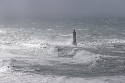 Les phares d'Iroise dans la tempête Ruth
