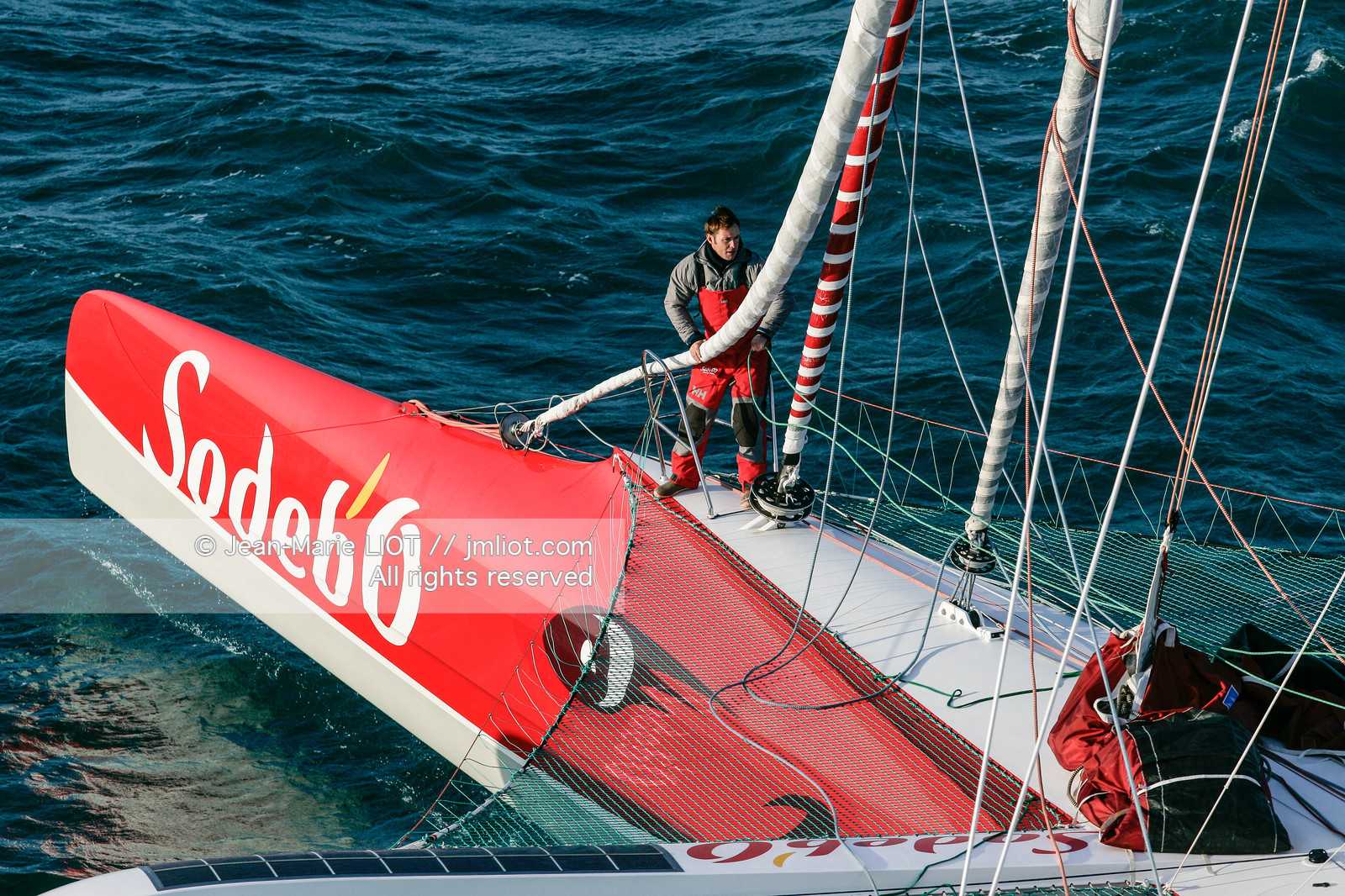 MAXI TRIMARAN SODEBO - THOMAS COVILLE - RECORD TOUR DU MONDE EN SOLITAIRE..