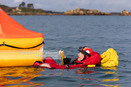 RADEAUX DE SURVIE - COMPARATIF