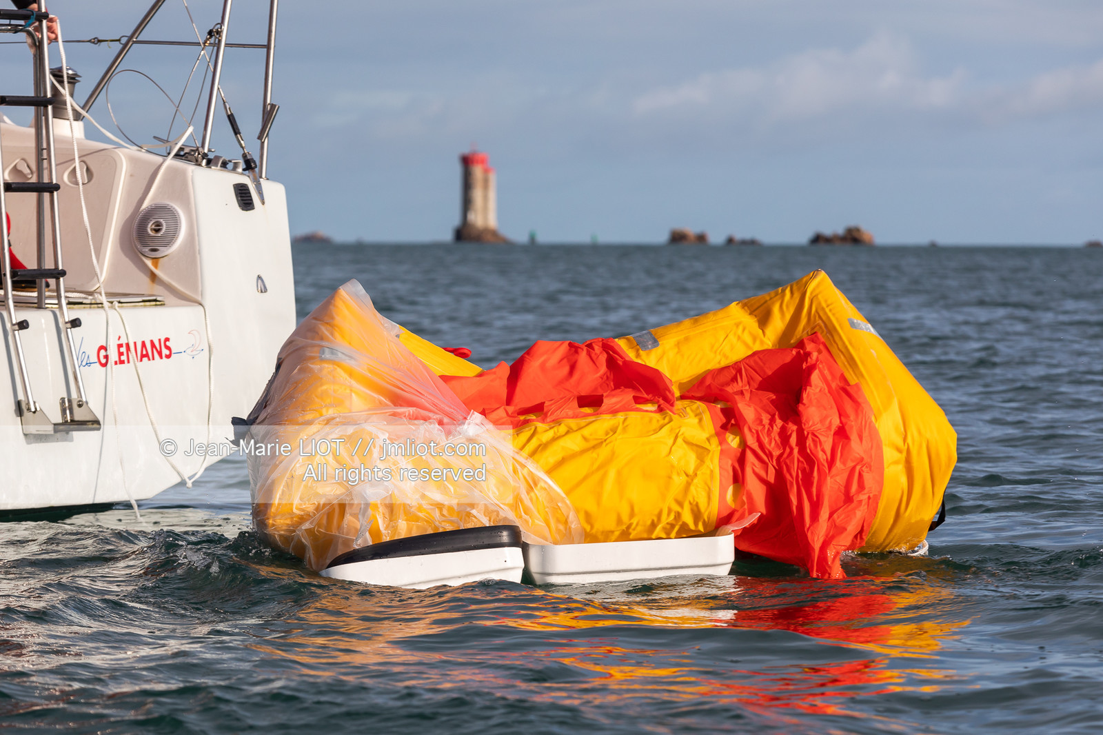 RADEAUX DE SURVIE - COMPARATIF