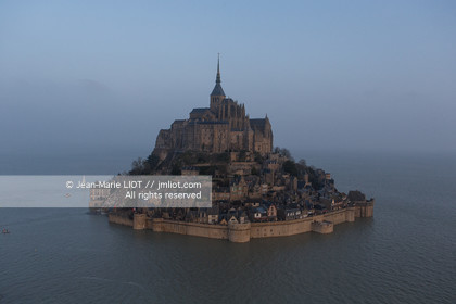LE MONT SAINT MICHEL - LA MAREE DU SIECLE