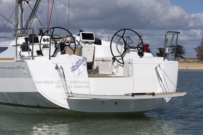 .le de Ré, 23 09 2015, for the Jeanneau shipyard, the new Jeanneau Sun Odyssey 419. Photo © Jean-Marie LIOT   Jeanneau