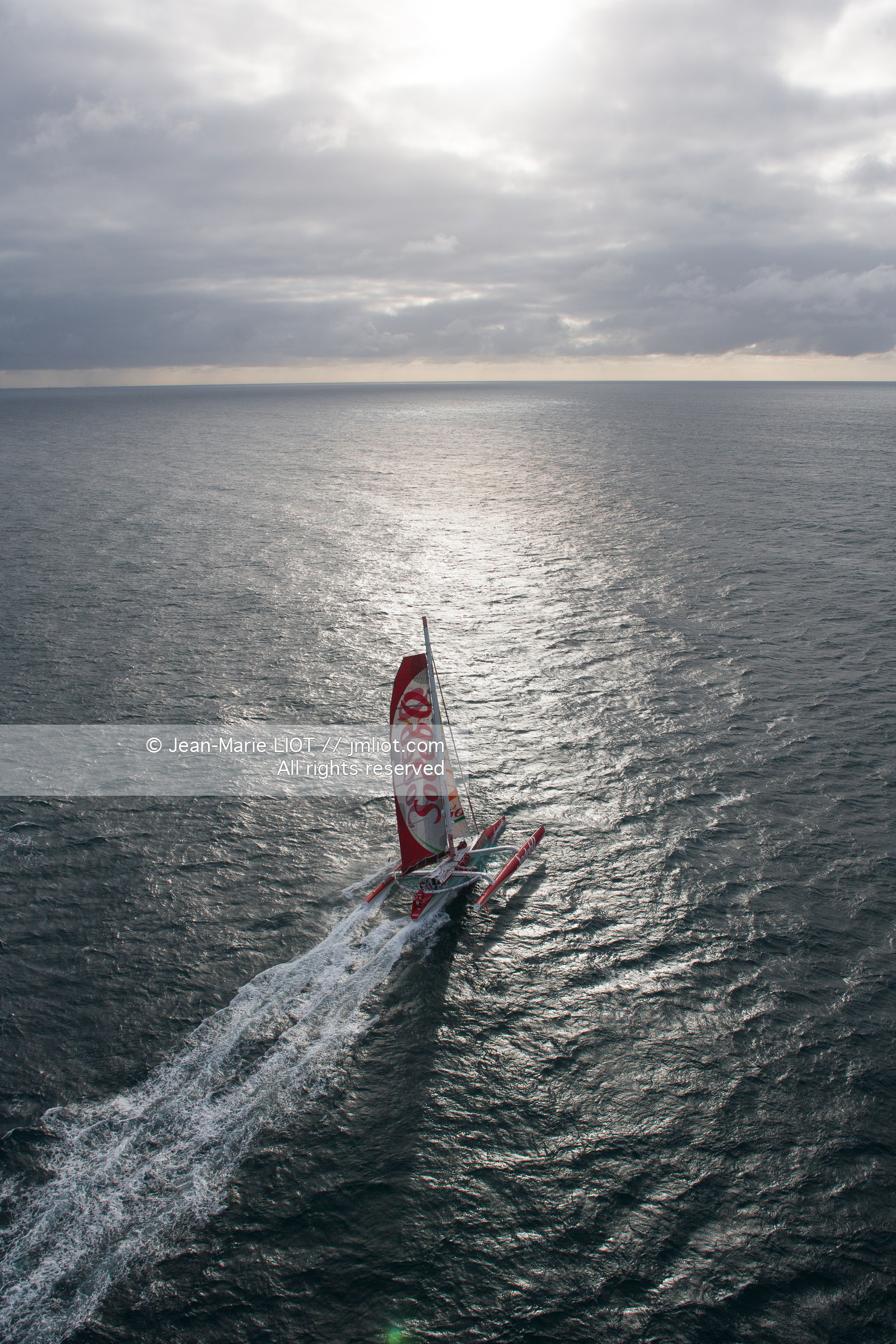MAXI TRIMARAN SODEBO - THOMAS COVILLE - RECORD TOUR DU MONDE EN SOLITAIRE - 2008..
