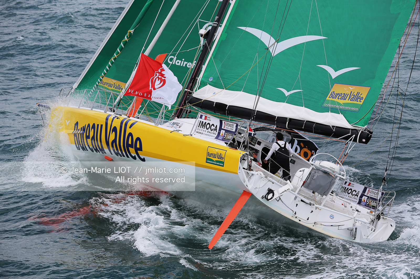 BUREAU VALLEE - LOUIS BURTON