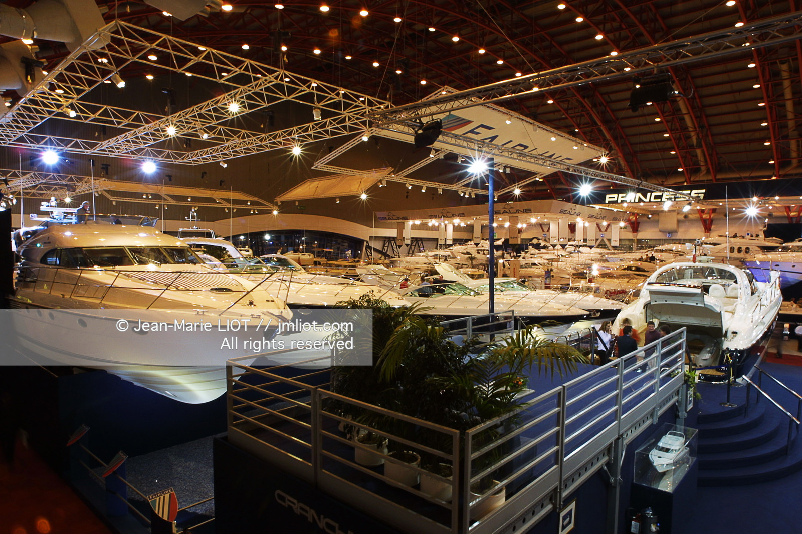 LONDON BOAT SHOW 2002