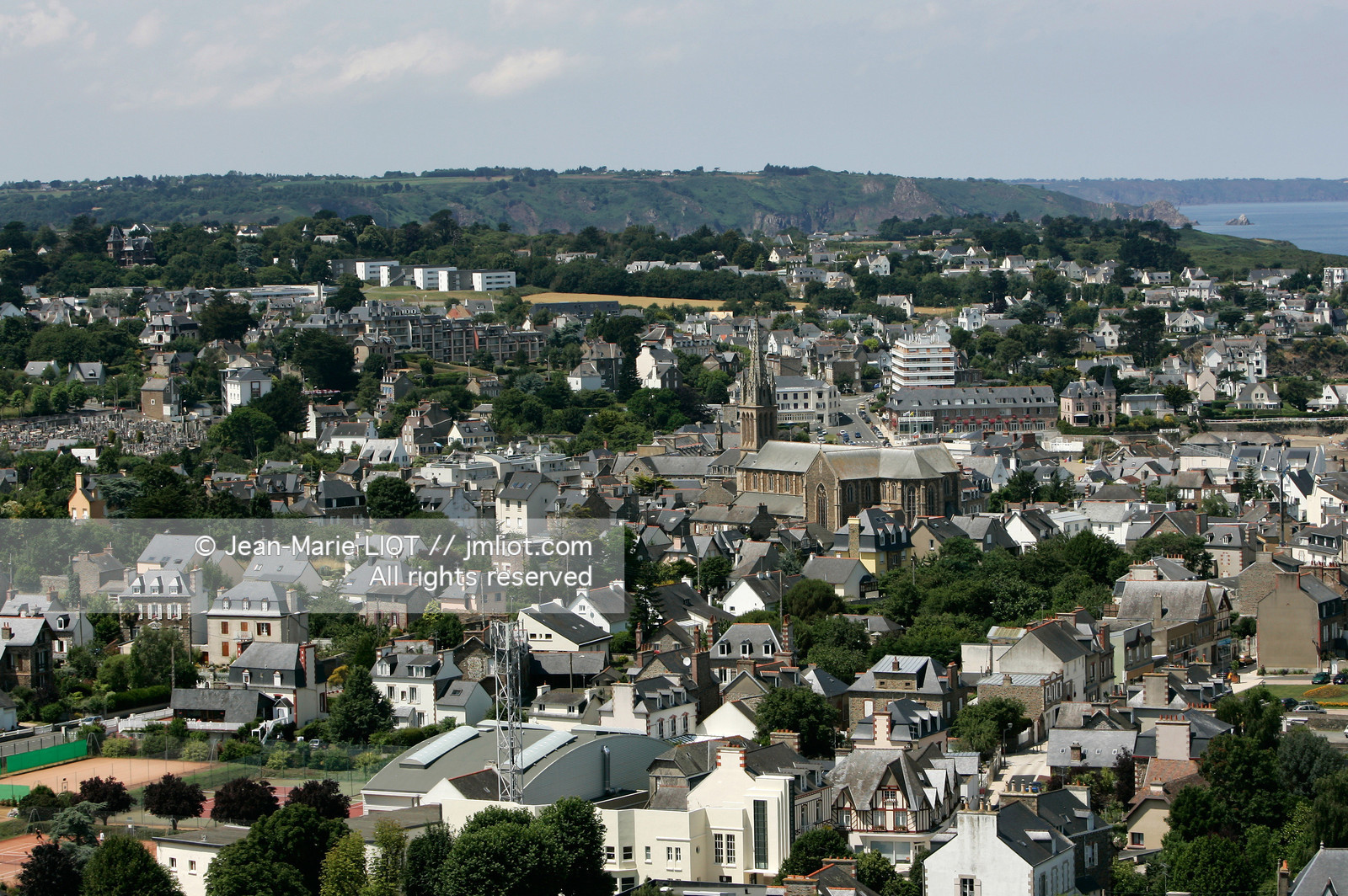 PHOTO © JEAN-MARIE LIOT.SAINT-QUAY-PORTRIEUX ....