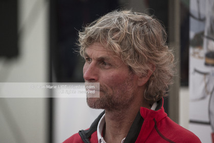 IDEC SPORT- ARRIVEE  RECORD TROPHEE JULES VERNE