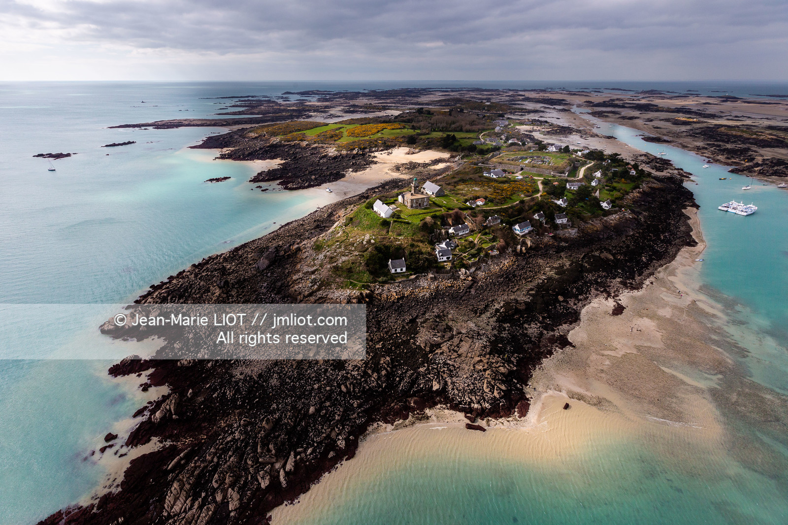LES ILES CHAUSEY