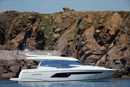 PRESTIGE  YACHT - PRESTIGE 520