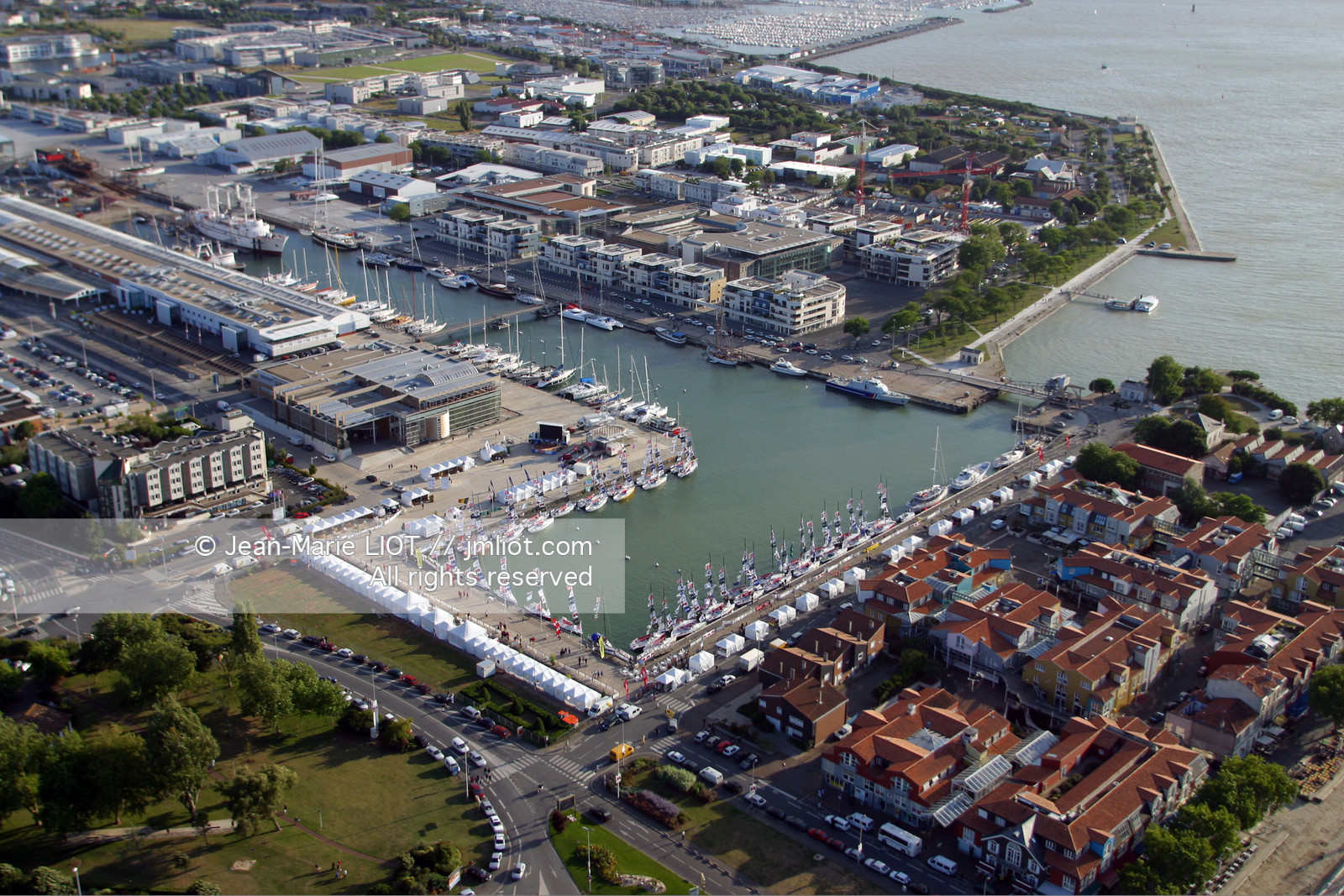 LA ROCHELLE.PHOTO © JEAN-MARIE LIOT..
