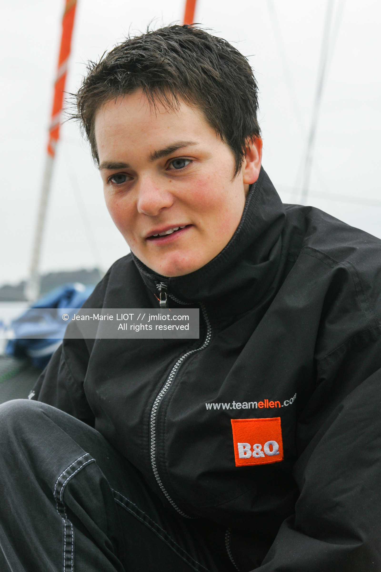 ELLE MACARTHUR - RECORD DU TOUR DU MONDE EN SOLITAIRE