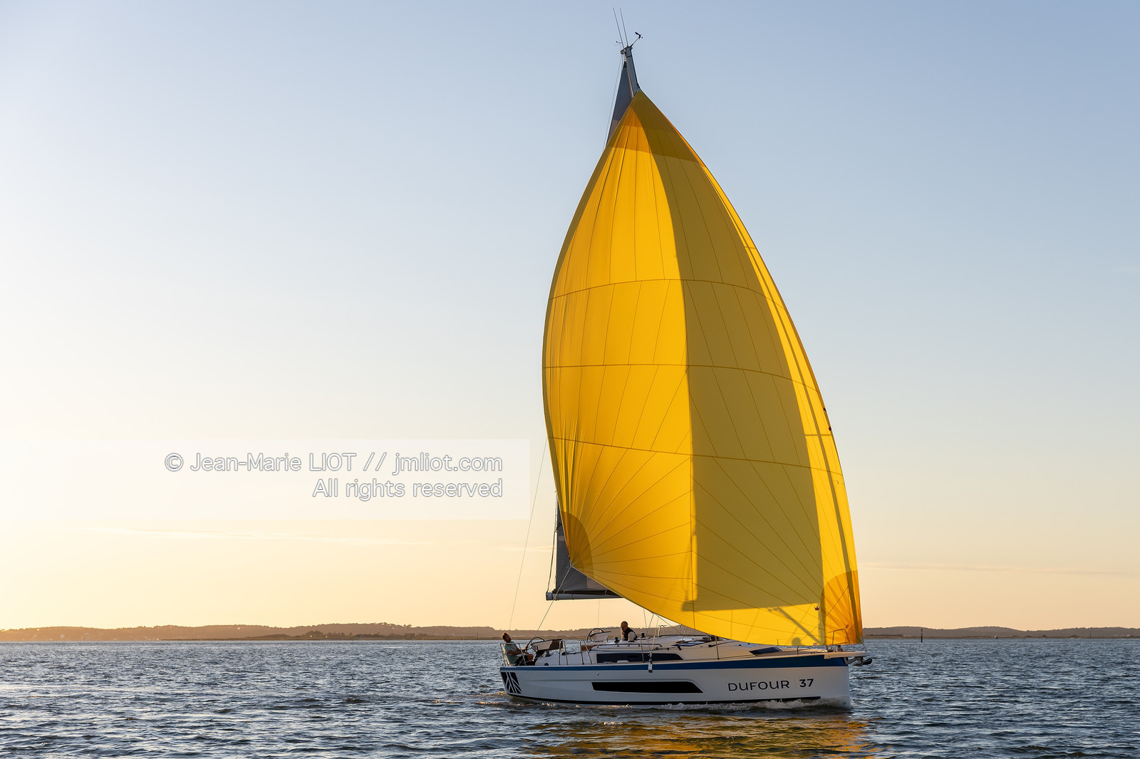 DUFOUR YACHTS 2022 - DUFOUR 37