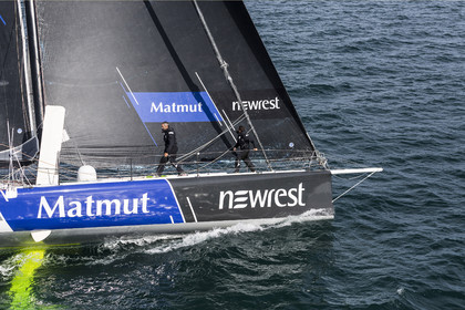 IMOCA 60 PIEDS NEWREST MATMUT - SKIPPER : FABRICE AMEDEO
