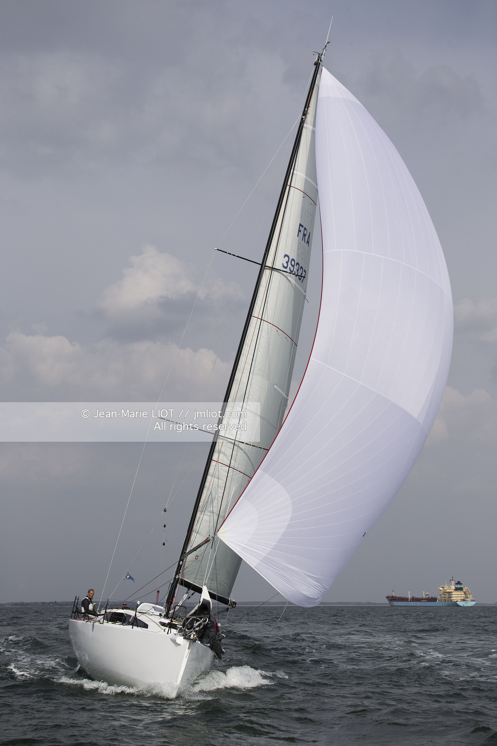 VOILE MAGAZINE - 100 MILLES