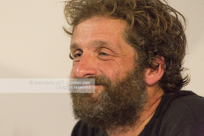 VENDEE GLOBE 2016-2017 - ARRIVEE ERIC BELLION - COMME UN SEUL HOMME
