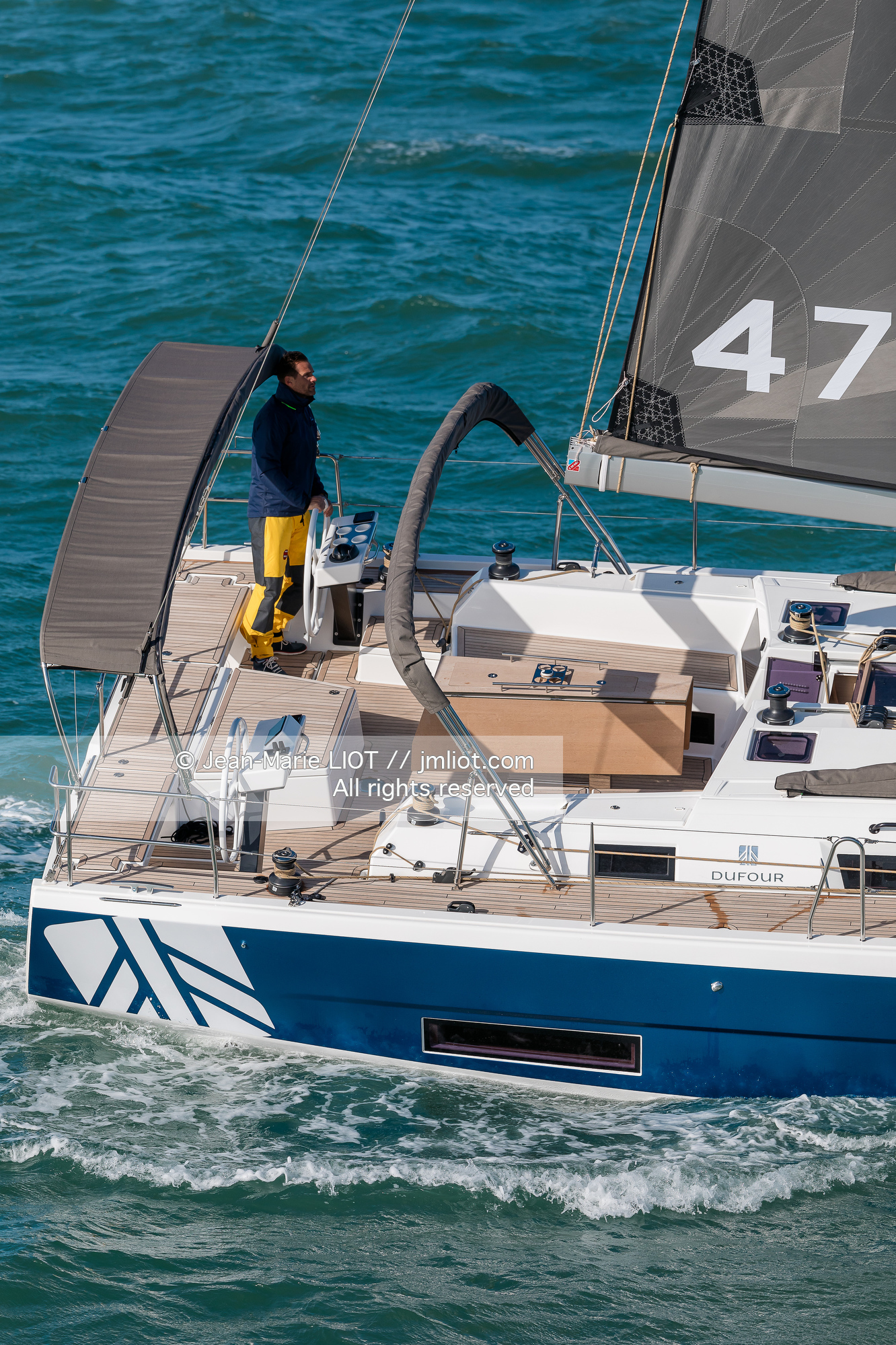 DUFOUR YACHTS - DUFOUR 470