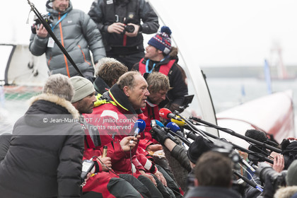 IDEC SPORT- ARRIVEE  RECORD TROPHEE JULES VERNE