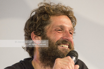 VENDEE GLOBE 2016-2017 - ARRIVEE ERIC BELLION - COMME UN SEUL HOMME