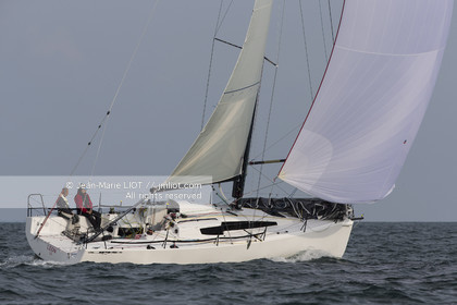 VOILE MAGAZINE - 100 MILLES