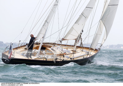 LOICK PEYRON A BORD DE PEN DUICK II