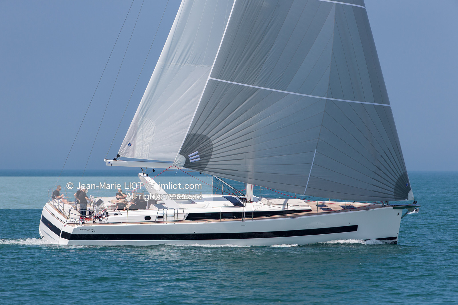 OCEANIS YACHT 62