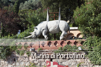 .Portofino,  the pretty port  in Italian is located in the hollow of a cove on the Ligurian coast. This small fishing port became one of the most exclusive resorts in Italy , however, has not lost its charm ..Photo © Jean -Marie Liot