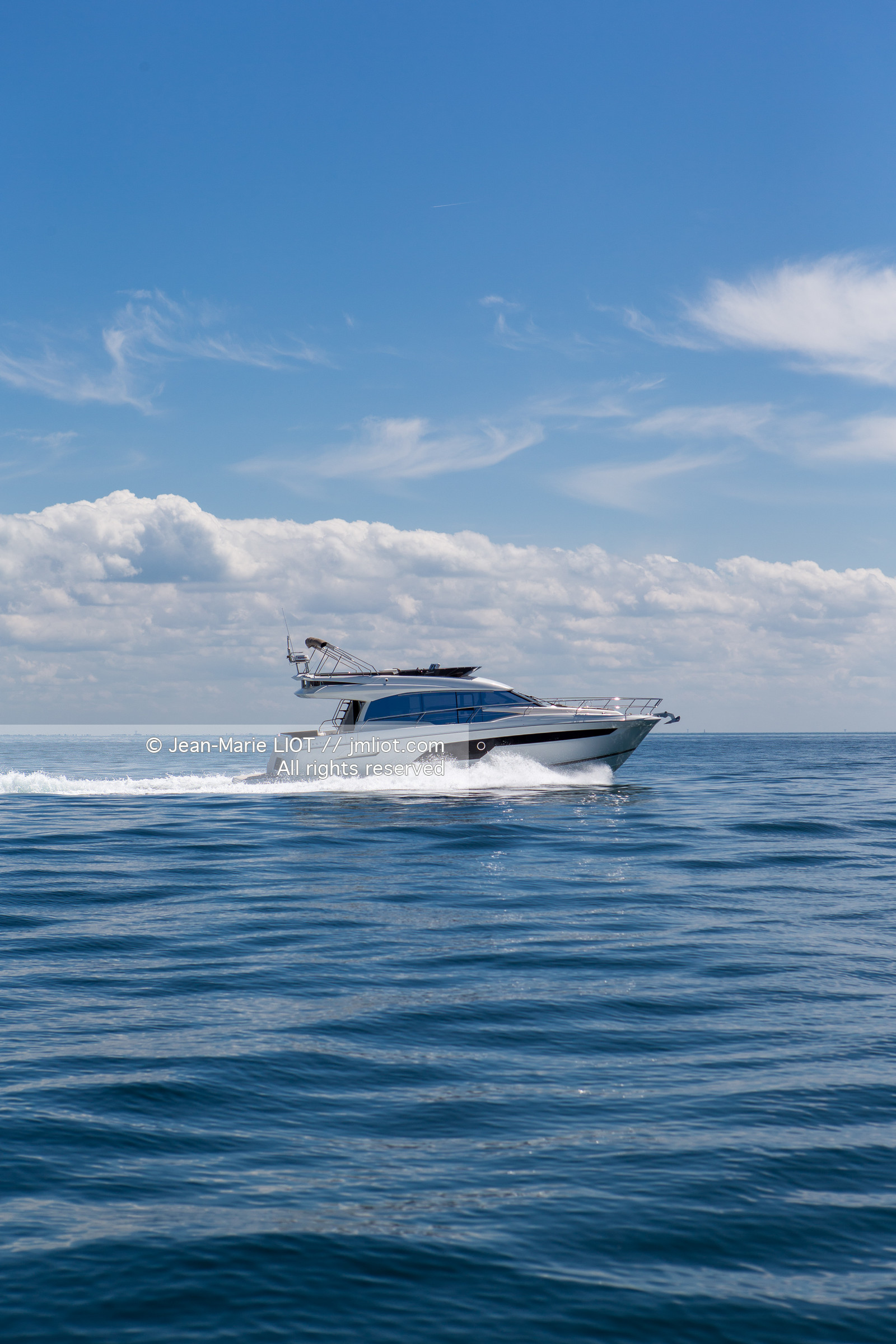 PRESTIGE  YACHT - PRESTIGE 520