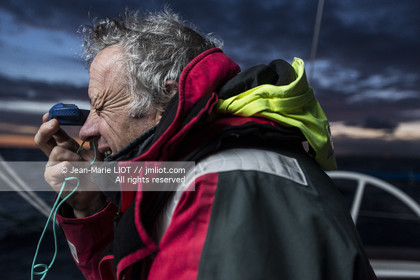 VOILE MAGAZINE - 100 MILLES A BORD