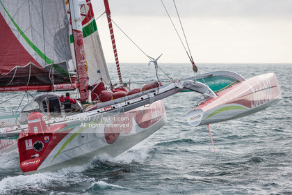 MAXI TRIMARAN SODEBO - THOMAS COVILLE - RECORD TOUR DU MONDE EN SOLITAIRE - 2008..
