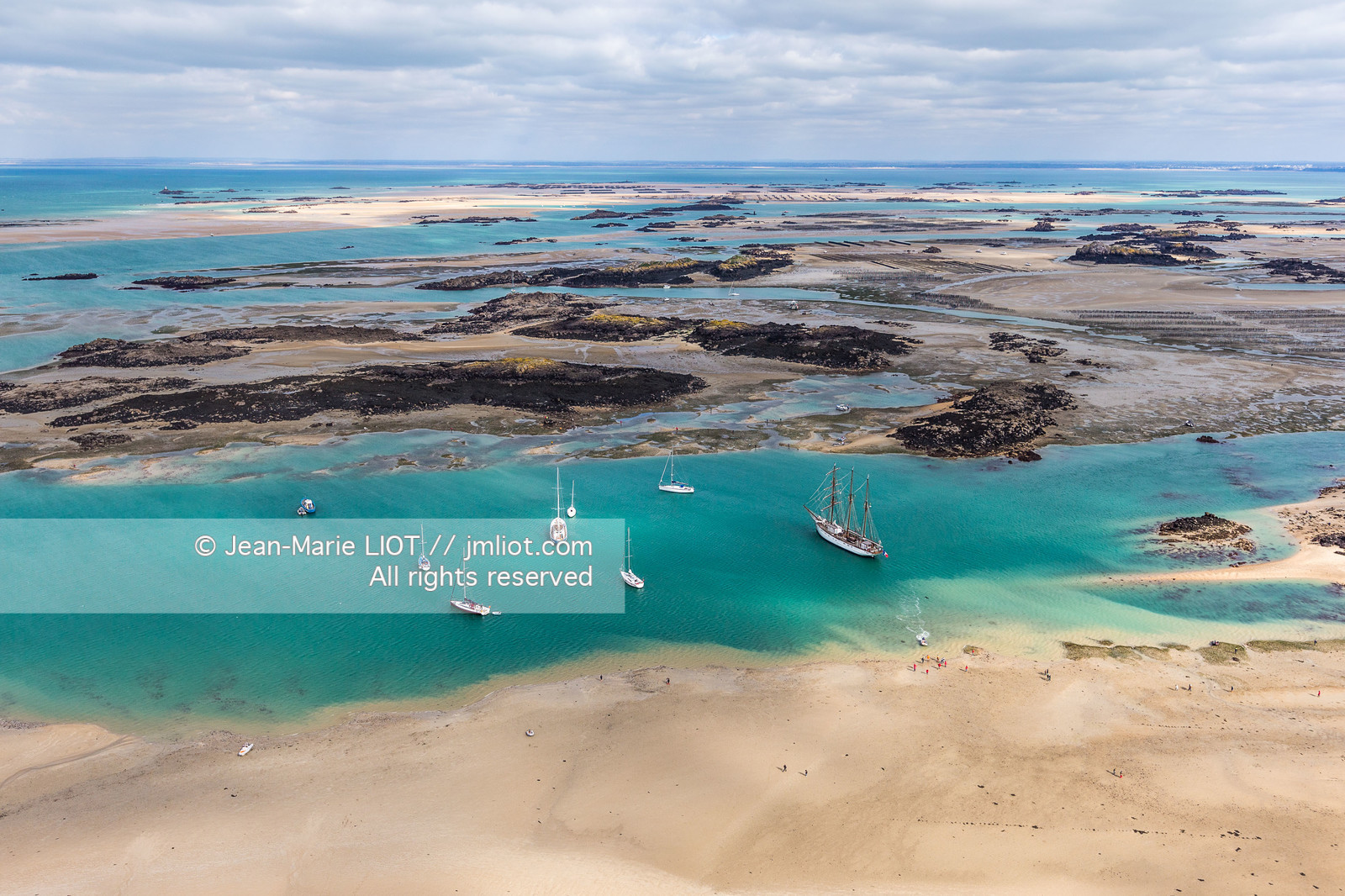 LES ILES CHAUSEY