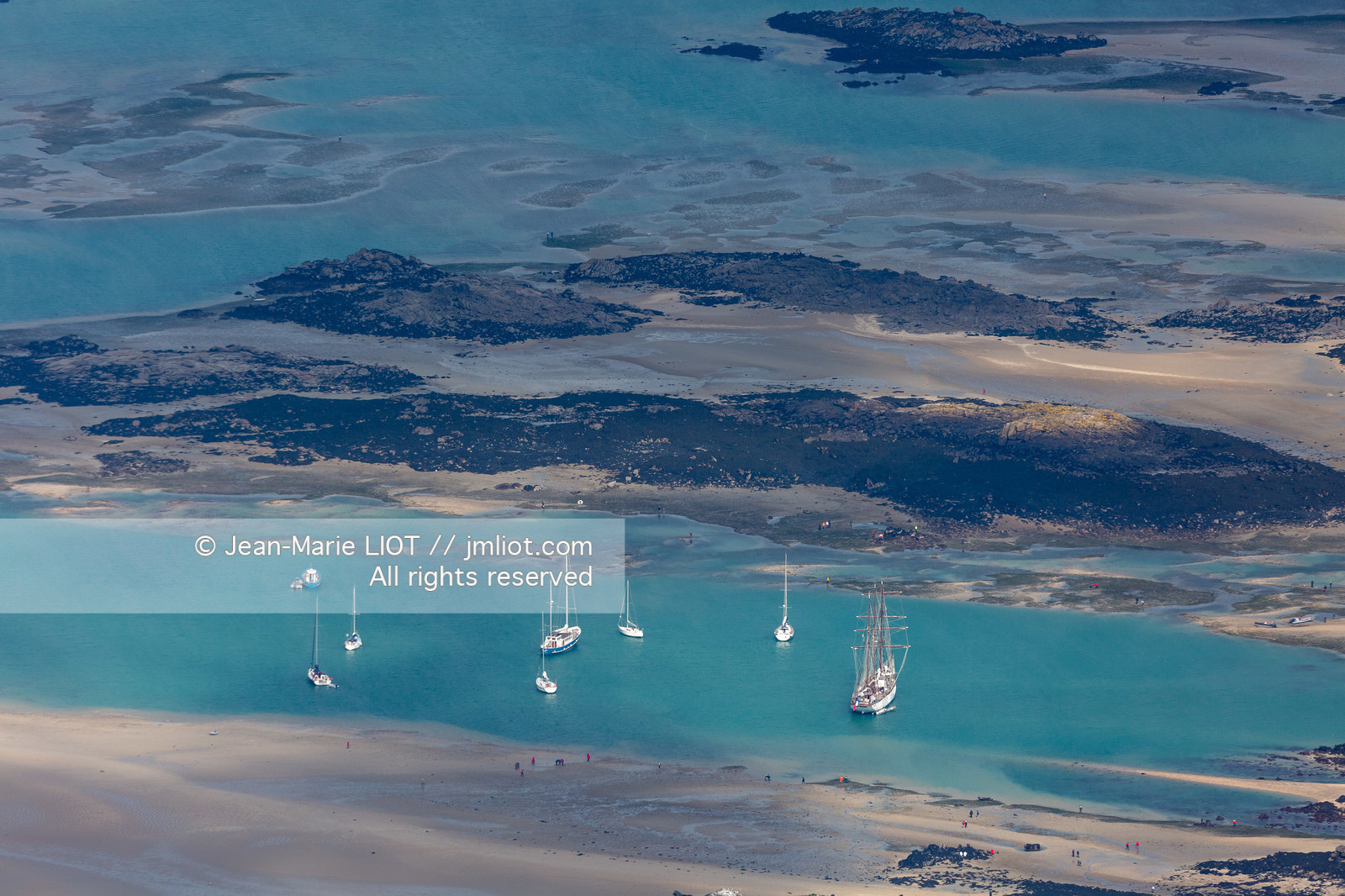 LES ILES CHAUSEY