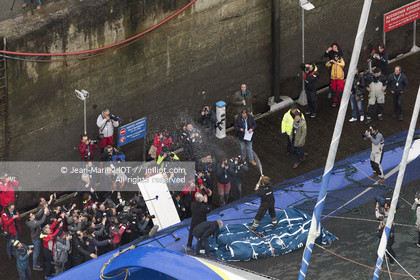 TRIMARAN MACIF - FRANCOIS GABART - RECORD DU TOUR DU MONDE EN SOLITAIRE SANS ESCALE