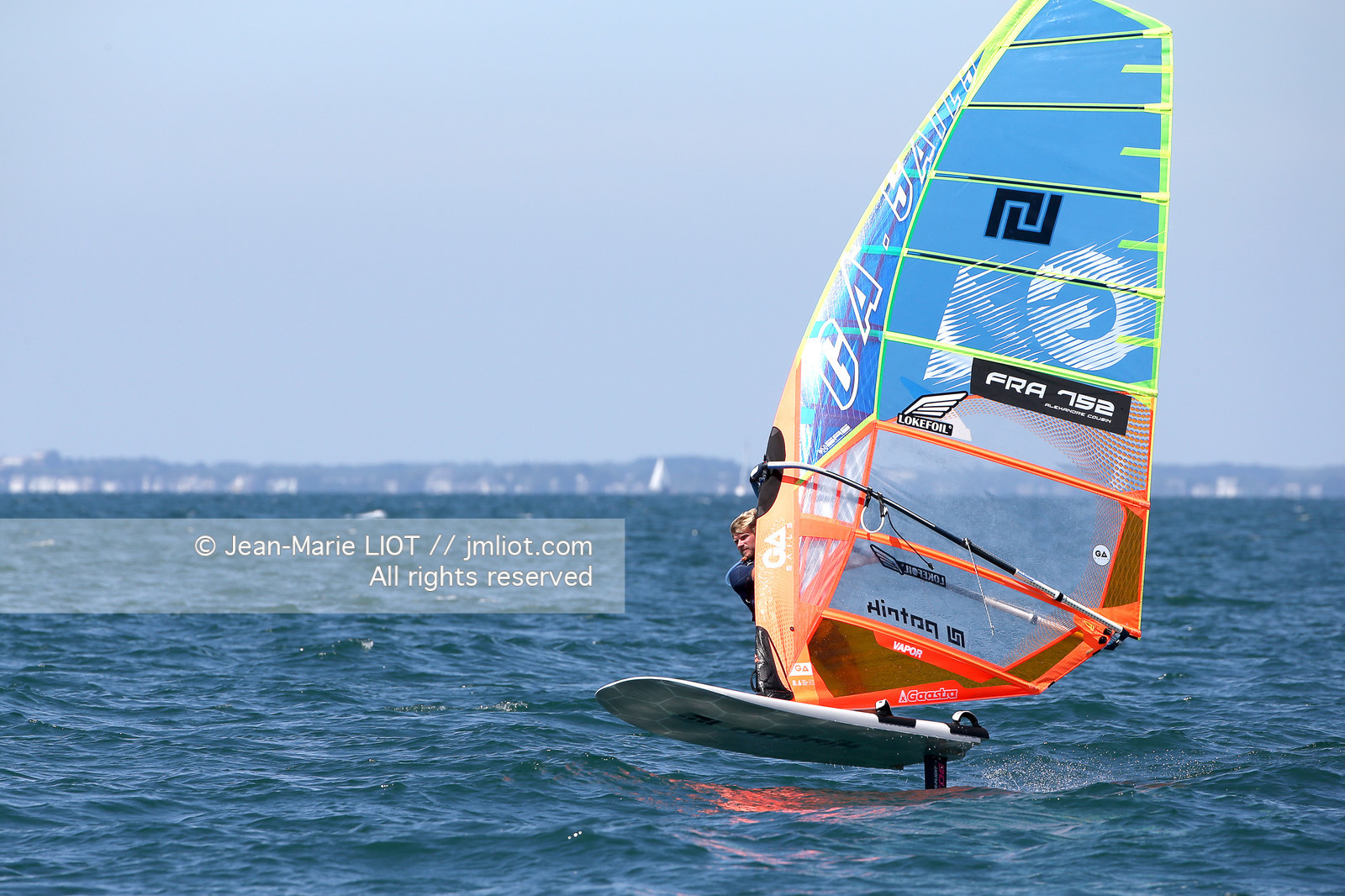 PLANCHE A VOILE