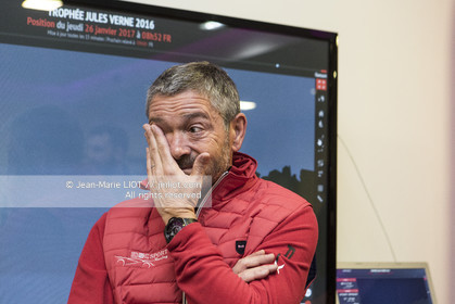 IDEC SPORT- ARRIVEE  RECORD TROPHEE JULES VERNE