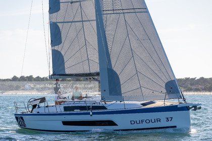 DUFOUR YACHTS 2022 - DUFOUR 37