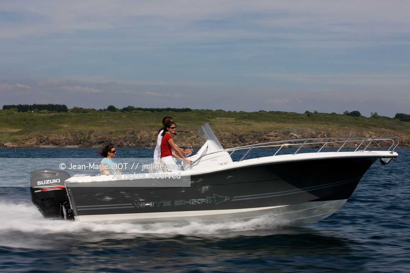 WHITE SHARK 226