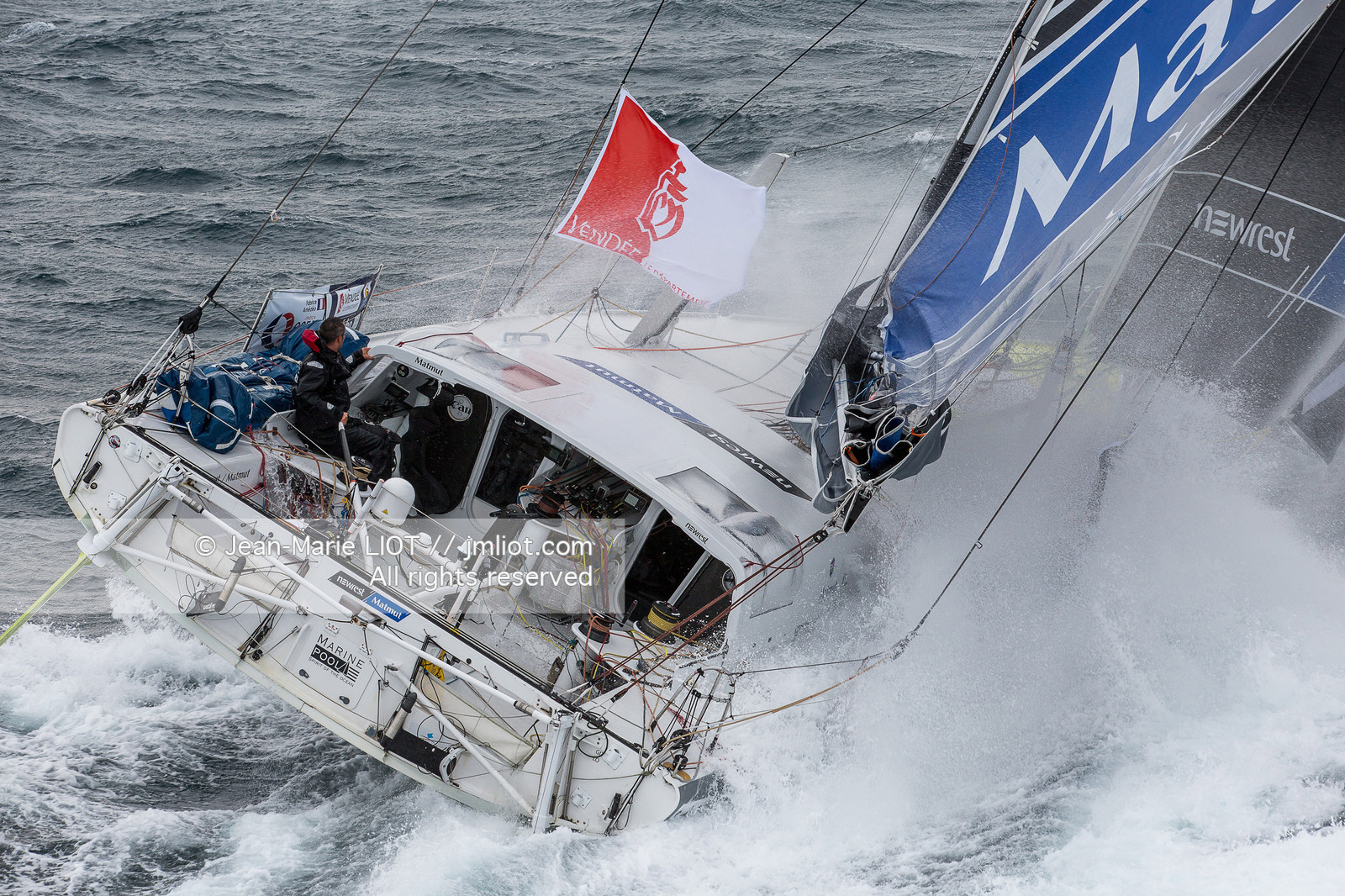 FABRICE AMEDEO - NEWREST-MATMUT - VENDEE GLOBE 2016-2017