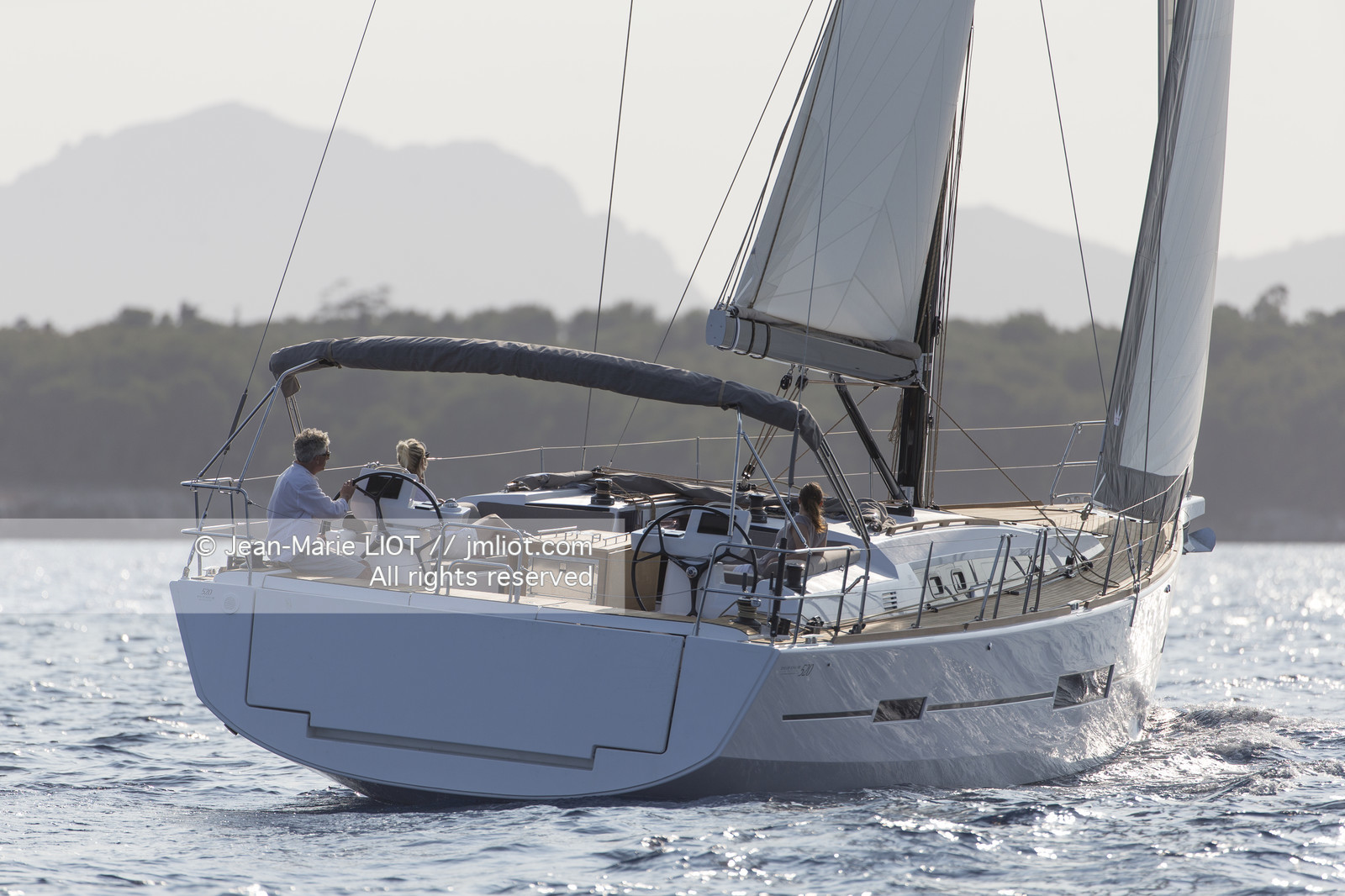 DUFOUR YACHTS 2017 - DUFOUR 520