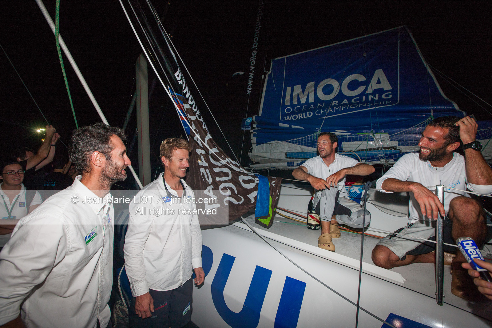 .Arrival in Imoca Banque Populaire Costa Rica on November 19, 2011. Skippers Armel Le Cleac'h and Christopher Pratt placed third in the Imocas category. Photo © Jean-marie Liot   DPPI