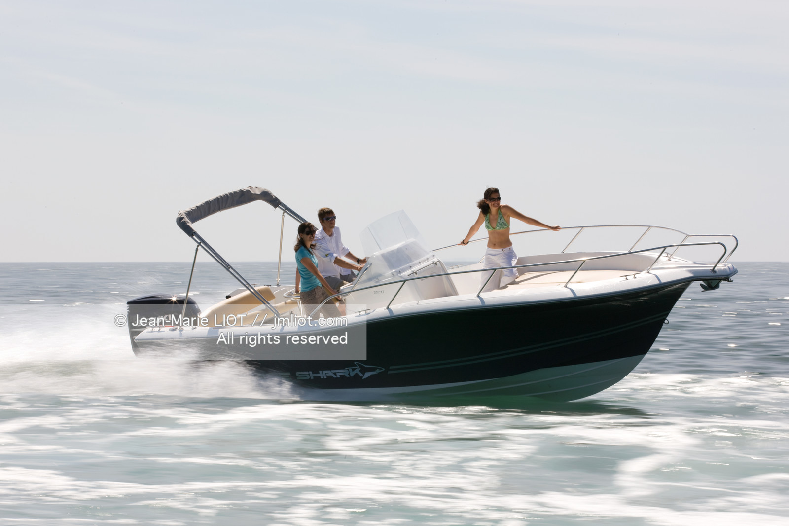 WHITE SHARK 226