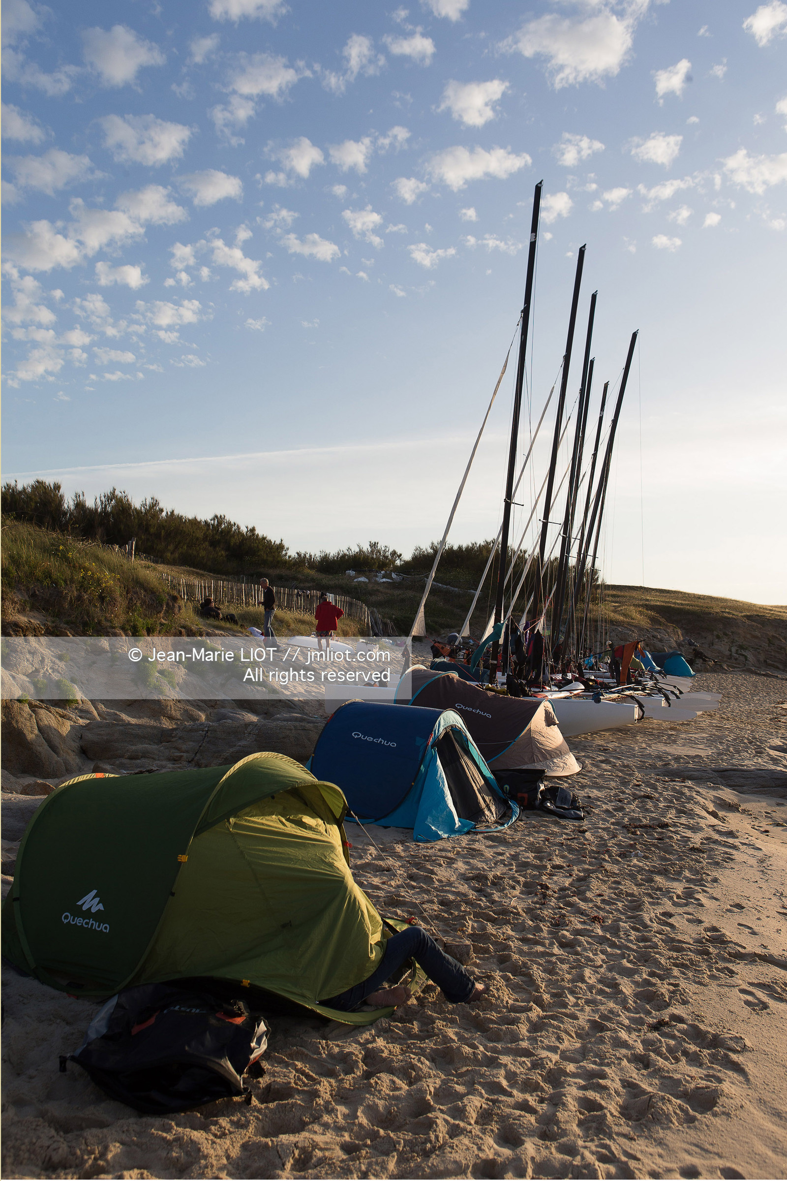VOILES ET VOILIERS - RAID CATA EN BRETAGNE SUD